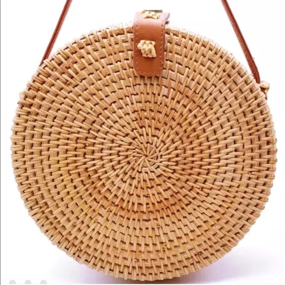 Round Straw Crossbody beach rattan summer bag - Picture 2 of 6
